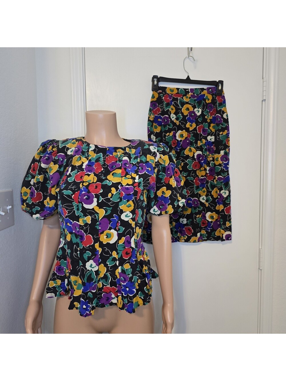 VTG 80s Albert Nipon Black Floral 100% Silk Blouse Skirt Set Sz 4 Puff Sleeve